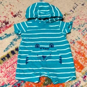 🧜🏼‍♀️3 for $15 item!🧜🏼‍♀️ hooded romper